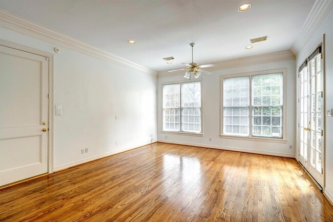 Building Photo - 57 Briar Hollow Ln