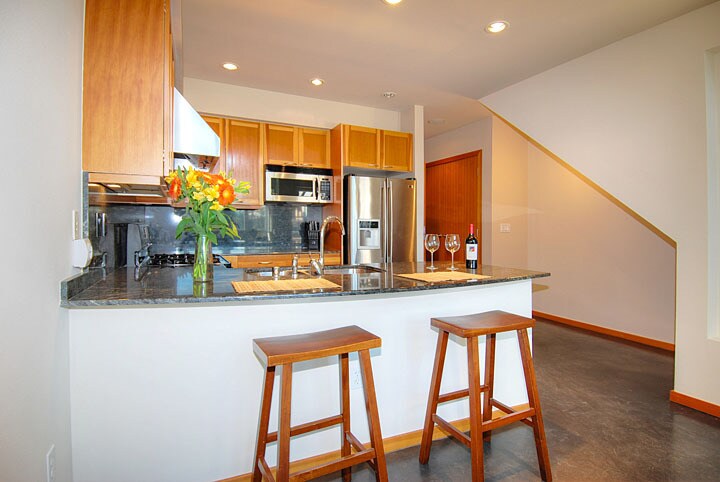 Building Photo - 1760 N Northlake Way