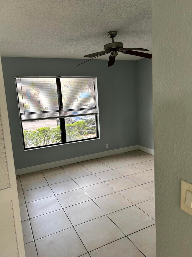 Building Photo - 1581 Windorah Way