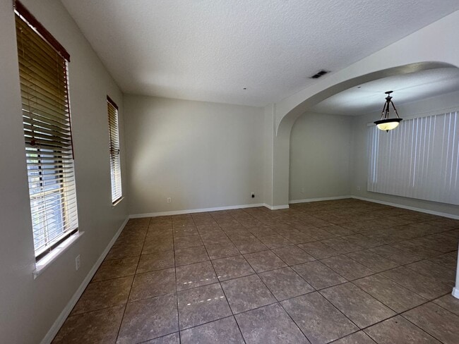 Building Photo - Beautiful Pool Home In the Lake Nona Area