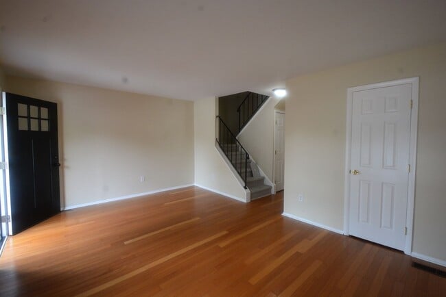 Building Photo - Recently Updated 3 Bedroom 1 Bath in Newar...