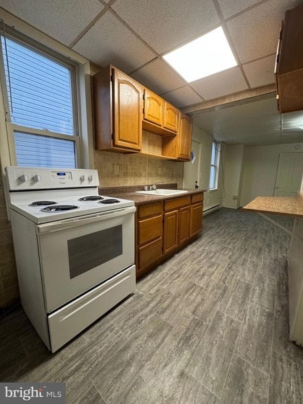 Building Photo - 215 Arch St