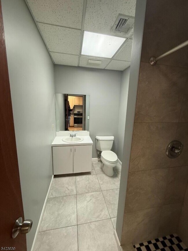 Building Photo - 350 S Sparta Ave