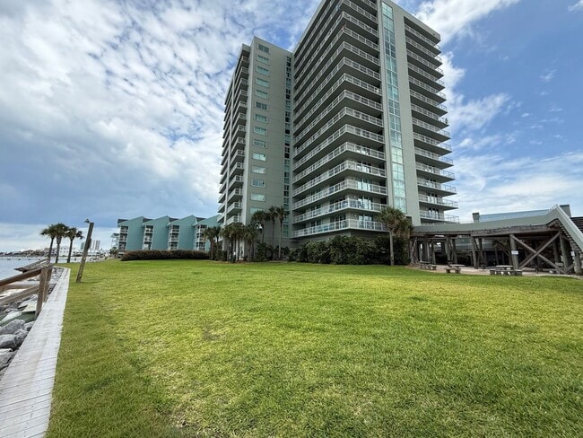 Building Photo - Pensacola Beach - Tristian Towers - 2 bedroom, 2 bathroom - Community Pool & Water views