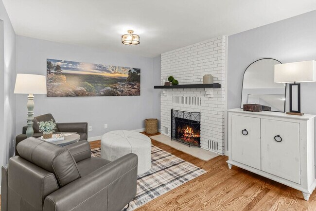 Building Photo - 201 N Dogwood St