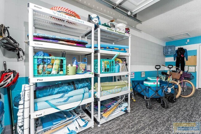 Building Photo - 127 E Atol St