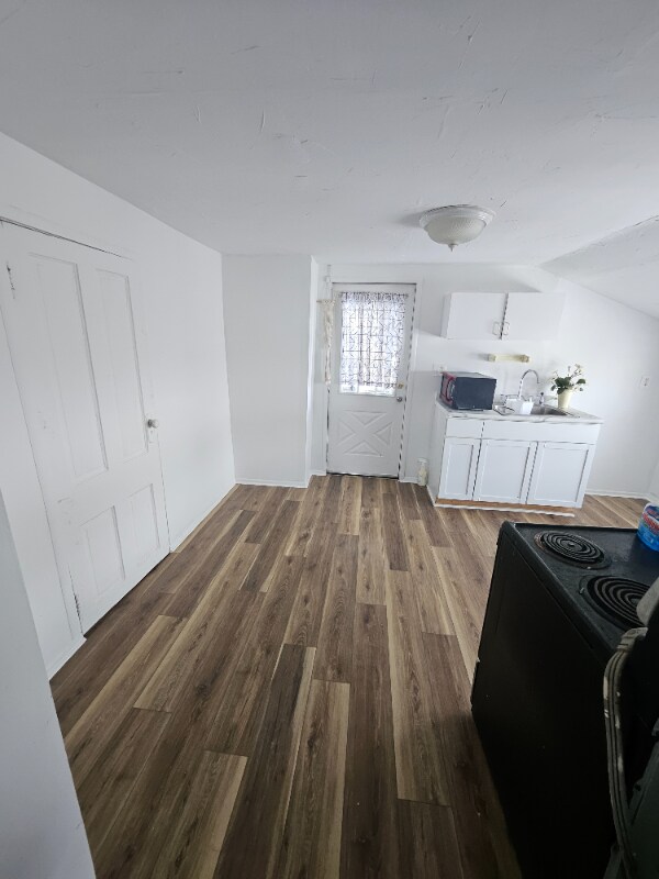 Building Photo - 3209 Saratoga Ave