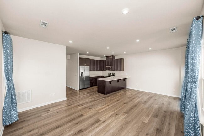 Building Photo - 247 Pryor Dr