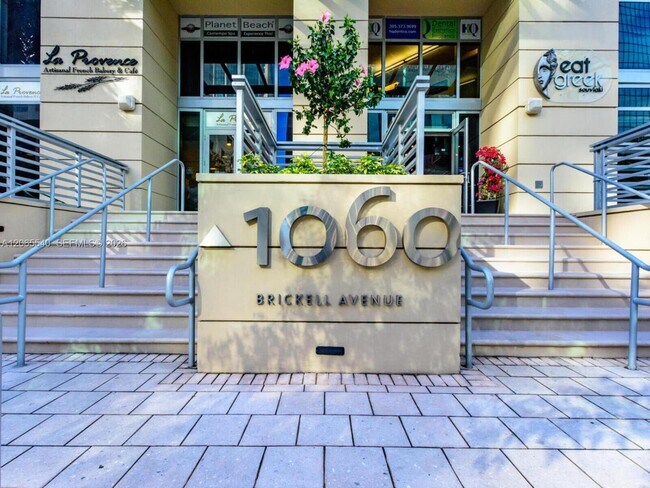 Building Photo - 1050 Brickell Ave
