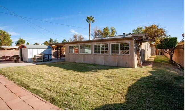 Building Photo - 45523 Lostwood Ave