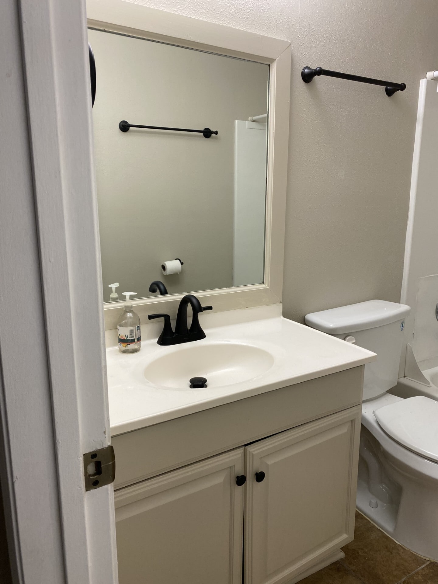Bathroom - 3850 Creighton Rd