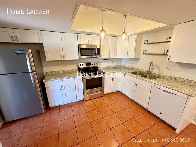 Building Photo - 17445 N 16th Ln
