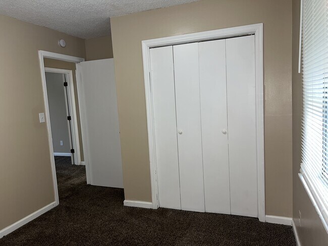 Building Photo - 8431 Moultrie Dr