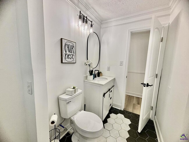 Building Photo - 2800 S Estates Rd