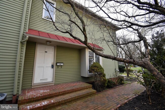 Primary Photo - 125 Lincoln Ave