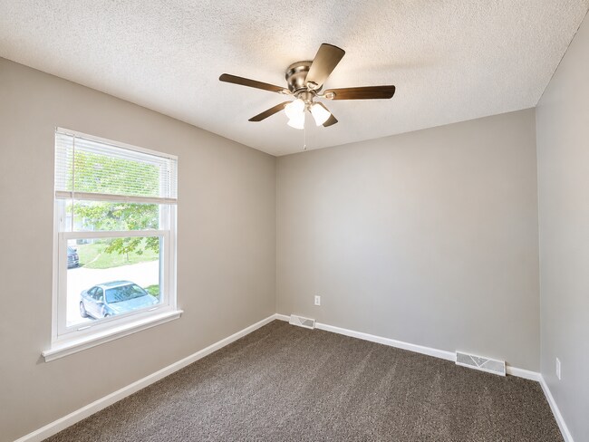 Building Photo - 339 N Kendall Dr
