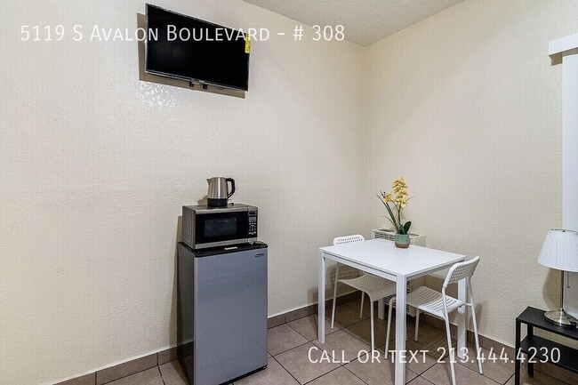 Building Photo - 5119 S Avalon Blvd