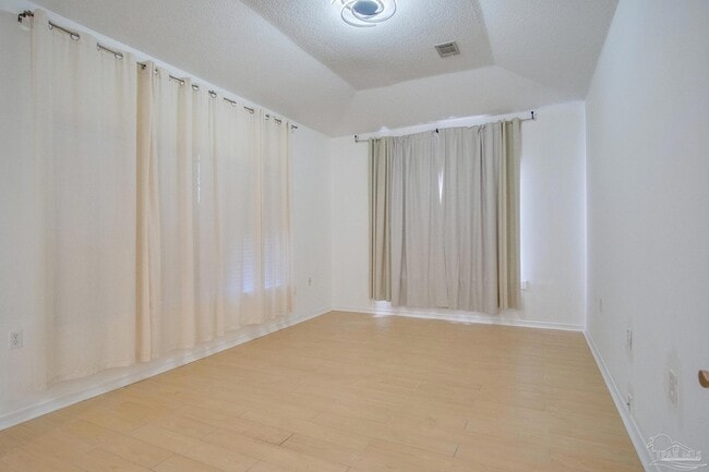 Building Photo - 1200 Jasper St