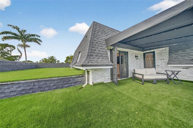 Building Photo - 4312 NE 22nd Ave