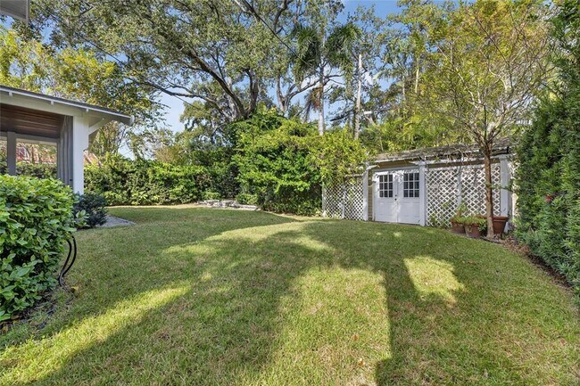 Building Photo - 3003 W Harbor View Ave