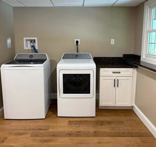 Building Photo - 16 Boulder Dr