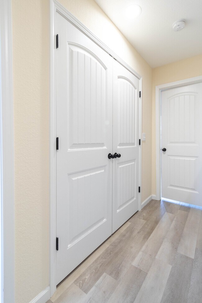 Building Photo - 931 Warrior Hill Dr