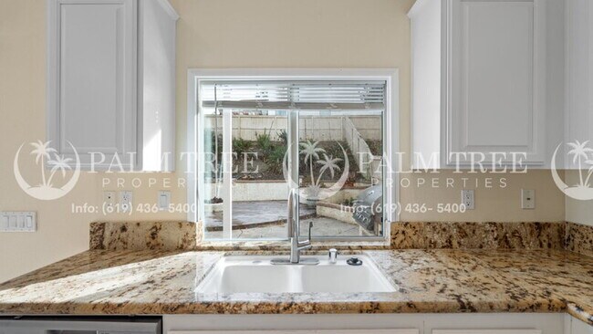 Building Photo - 807 Via Bahia