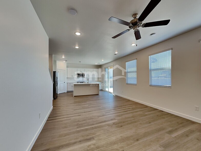Building Photo - 25819 N 184th Dr