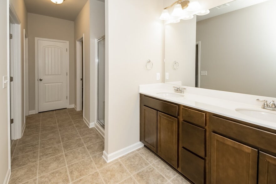 Building Photo - 139 Preserve Dr