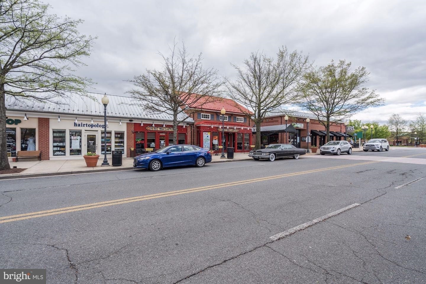 Building Photo - 21228 McFadden Sq