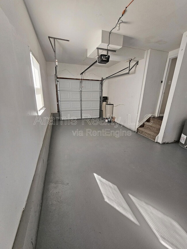 Building Photo - 1620 Cardinal Rd