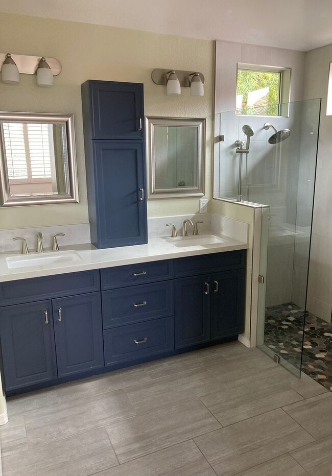 Building Photo - Available NOW Charming 3-Bedroom Home for ...
