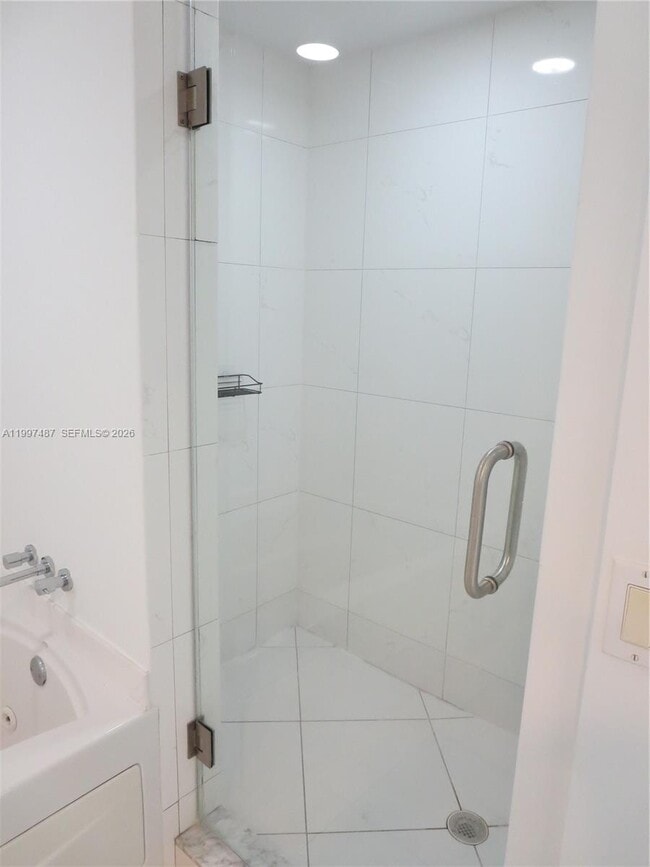 Building Photo - 500 Brickell Ave