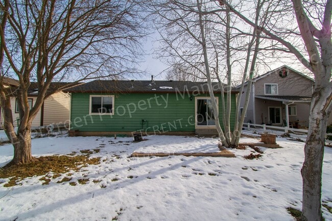 Building Photo - 2302 Turquoise St