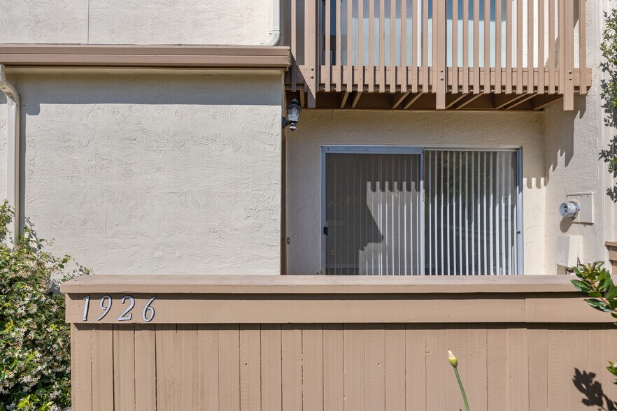Building Photo - 1926 Pomar Way