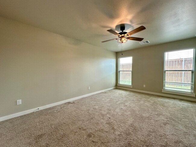 Building Photo - 2933 Abbeville Ave
