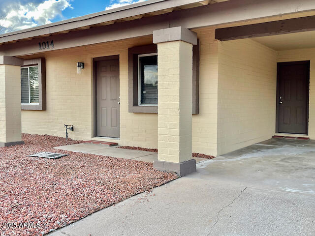 Building Photo - 1014 W Anderson Dr
