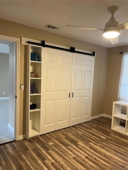 Building Photo - 211 Thorn Tree Place Unit 211