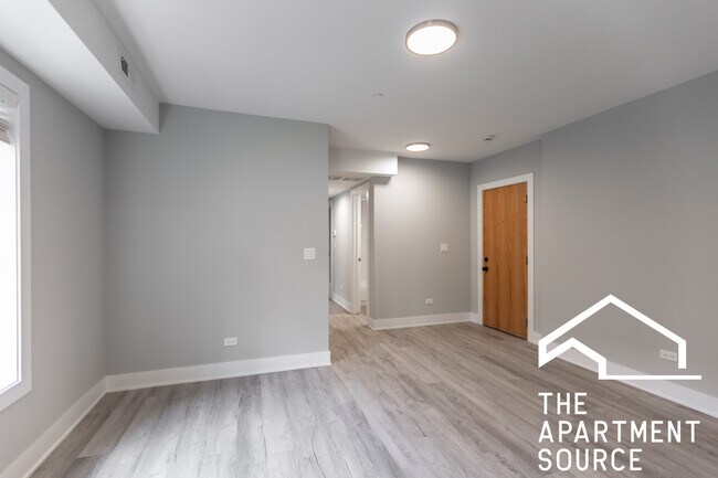 Building Photo - 1137 Oak Ave