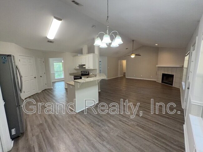 Building Photo - 6464 Outer Dr