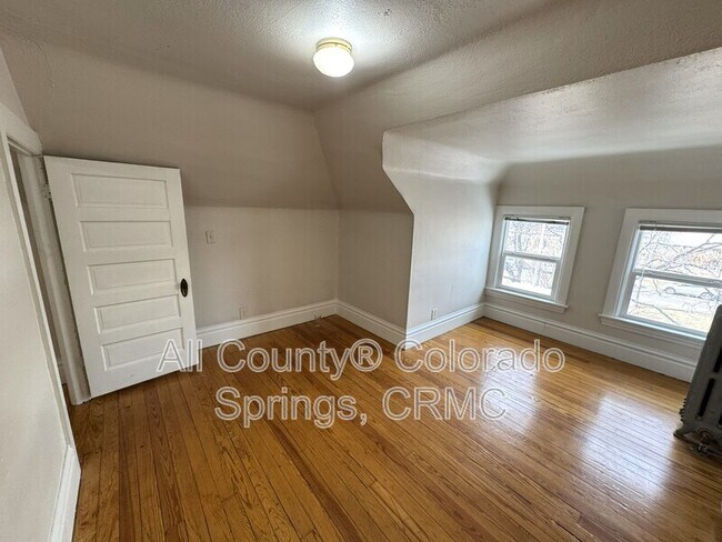 Building Photo - 815 N Nevada Ave