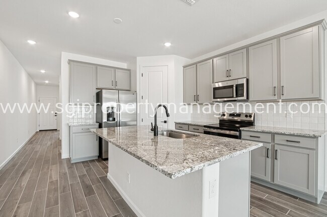 Building Photo - 18259 La Senda Dr W