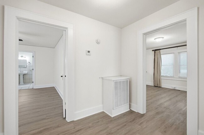 Building Photo - Fully Remodeled Home in the Heart of Belmont