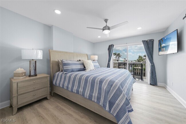 Building Photo - 6151 Estero Blvd