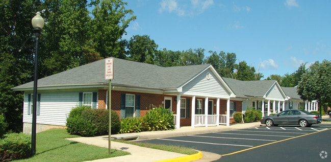 Primary Photo - Forest Creek SR