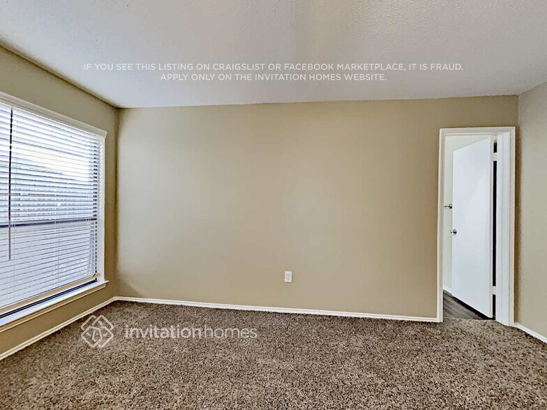 Building Photo - 3200 Whisper Wood Ct