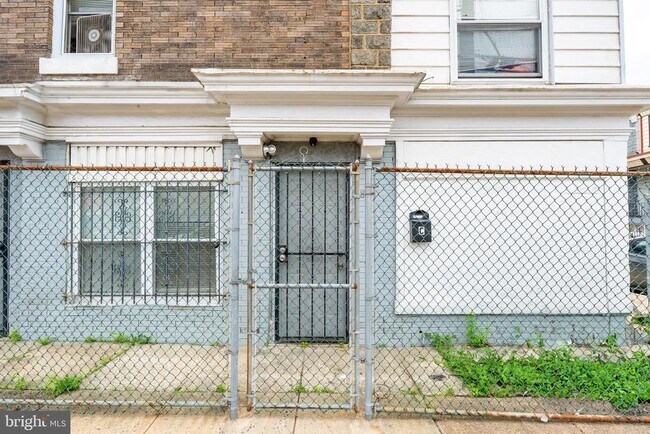 Building Photo - 5763 Pemberton St