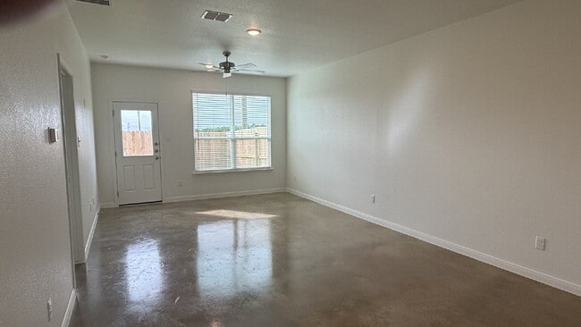 Building Photo - 2015 Bear Grass Rdg Rd