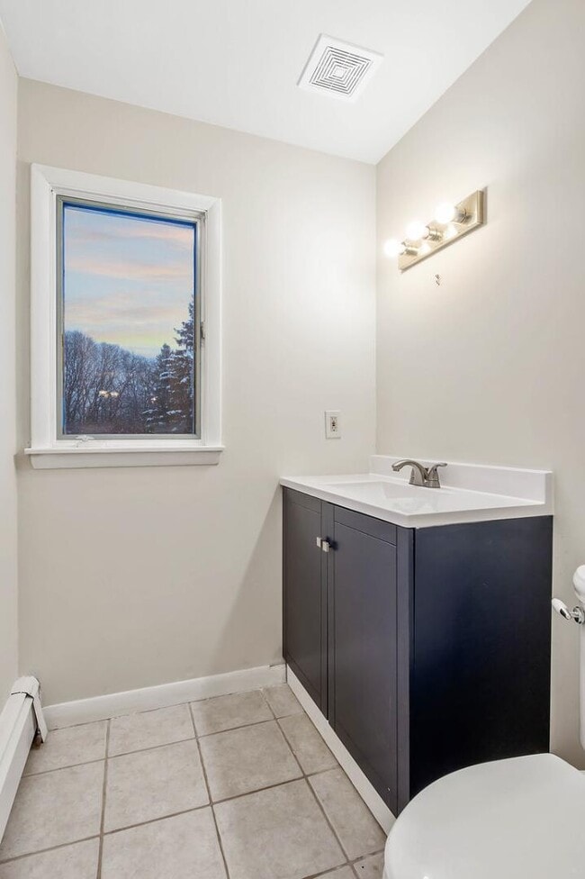 Building Photo - 4489 Pompey Center Rd