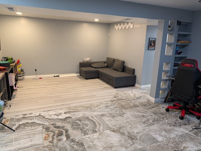 Building Photo - 22507 51st Ave W